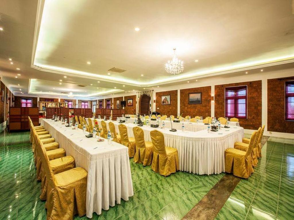 Aye Thar Yar Golf Resort Taunggyi Eksteriør billede