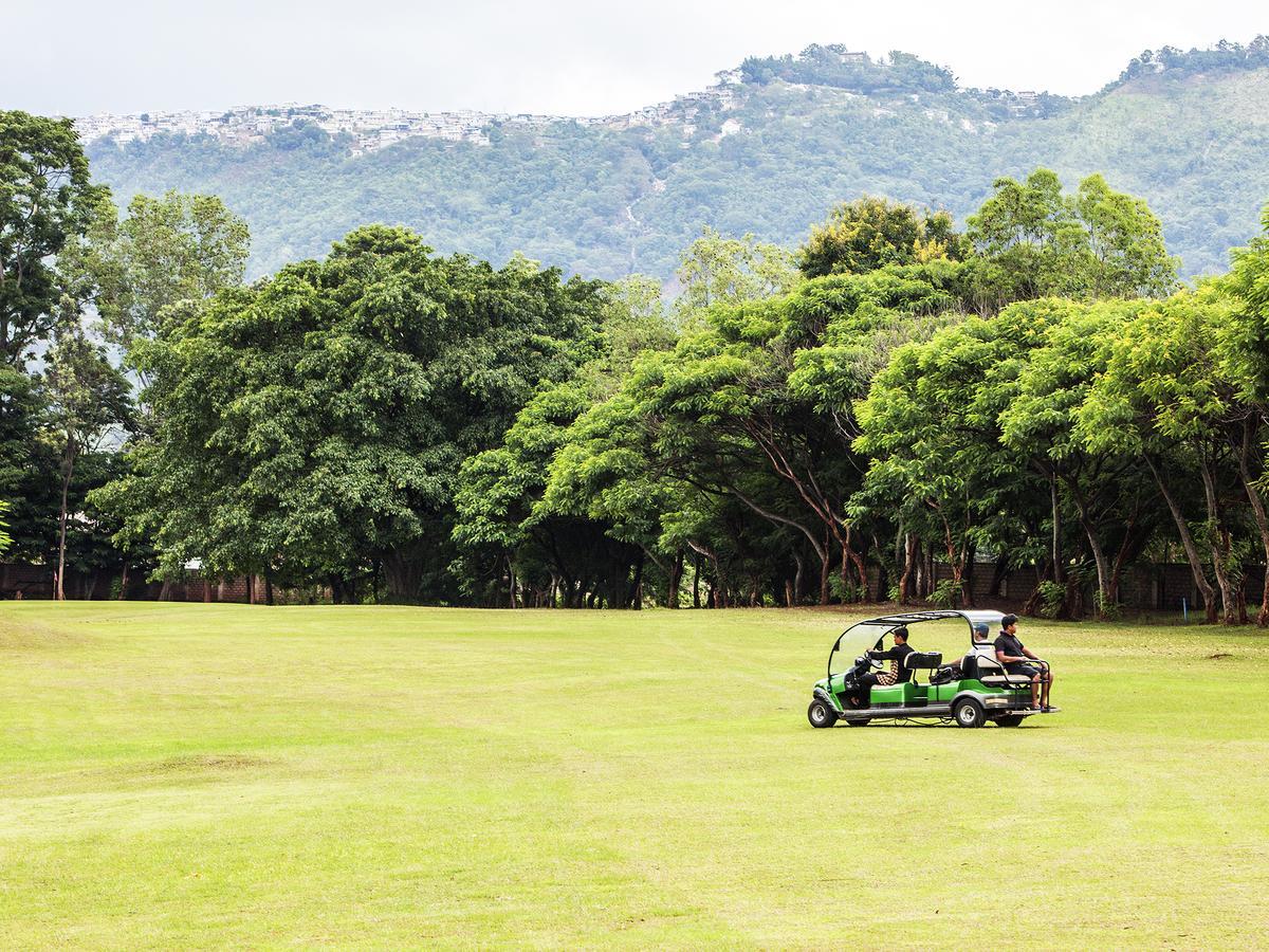 Aye Thar Yar Golf Resort Taunggyi Eksteriør billede