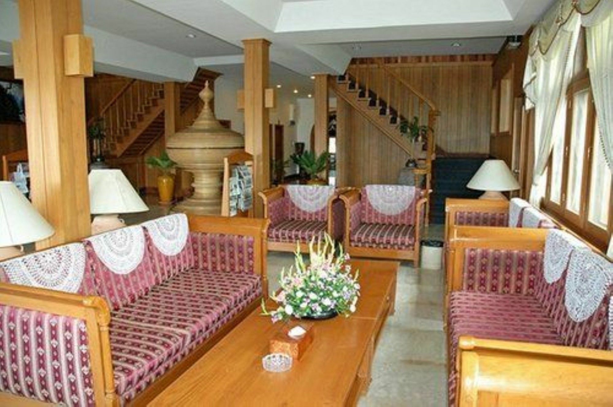 Aye Thar Yar Golf Resort Taunggyi Eksteriør billede